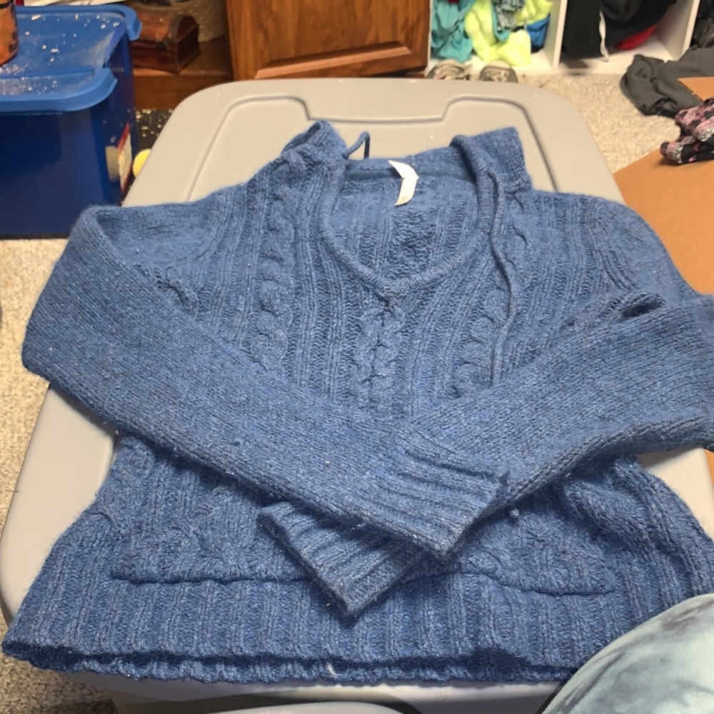 COPY - Blue sweater with sweater with hood
